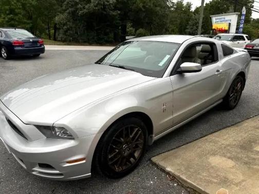 2014 Ford Mustang V6