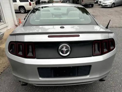 2014 Ford Mustang V6