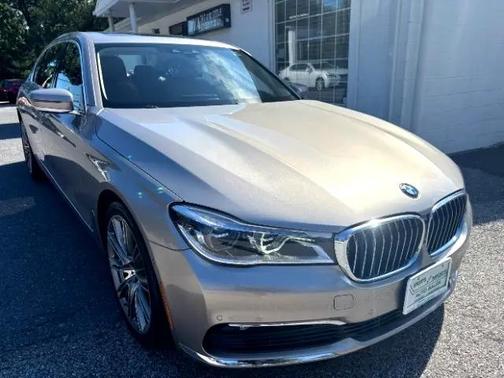 2016 BMW 750 i xDrive