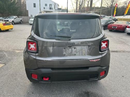 2016 Jeep Renegade Trailhawk