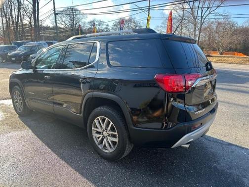 2017 GMC Acadia SLE-2