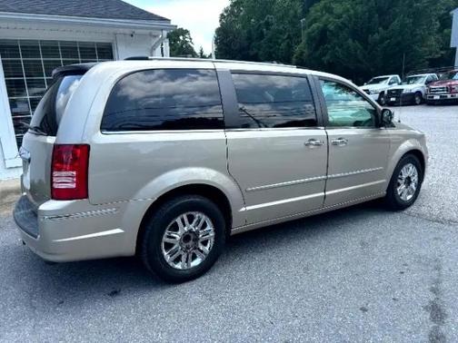2008 Chrysler Town & Country Limited