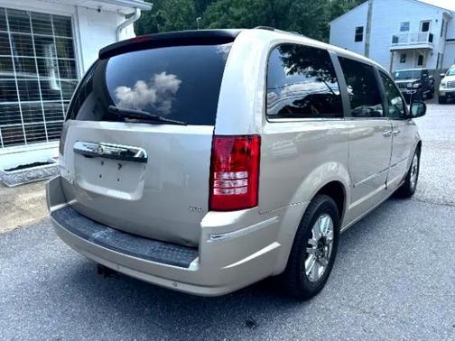 2008 Chrysler Town & Country Limited