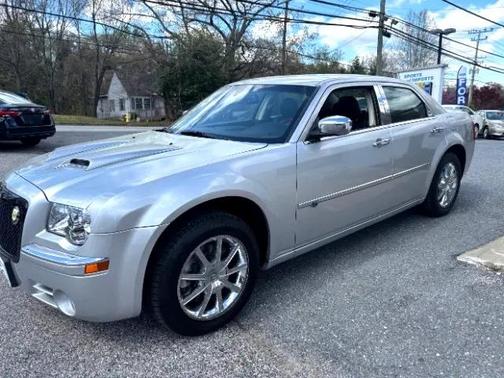 2010 Chrysler 300C Base