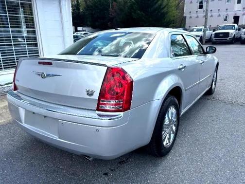 2010 Chrysler 300C Base