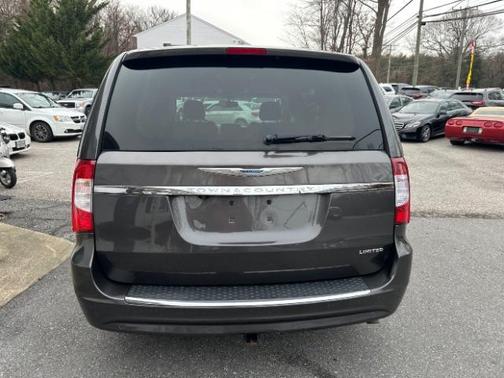 2016 Chrysler Town & Country Limited
