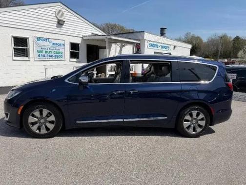 Jazz Blue Pearlcoat 2018 Chrysler Pacifica Hybrid Limited