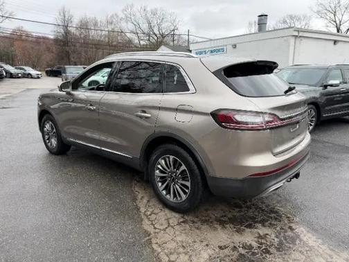 2021 Lincoln Nautilus Reserve