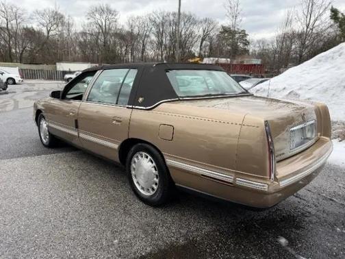 1998 Cadillac DeVille Base