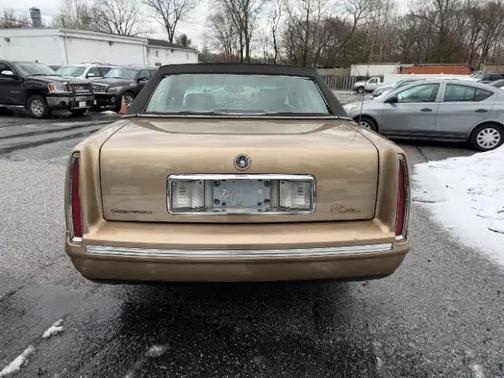1998 Cadillac DeVille Base