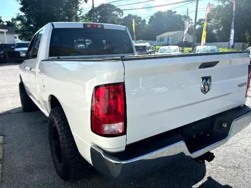 2016 RAM 1500 SLT