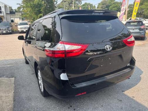2017 Toyota Sienna Limited Premium
