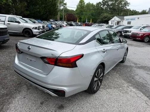 Brilliant Silver Metallic 2019 Nissan Altima 2.5 SL