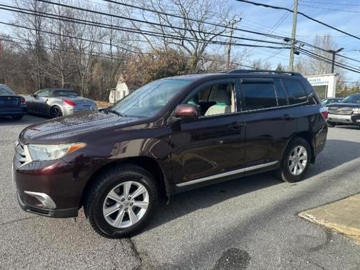 2012 Toyota Highlander SE