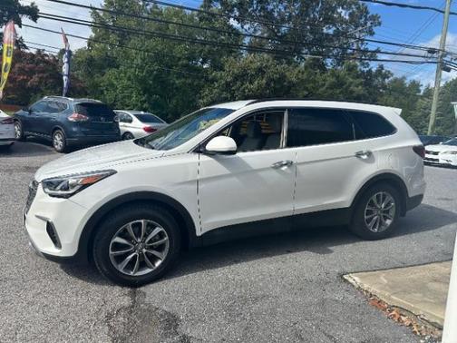 2017 Hyundai SANTA FE SE