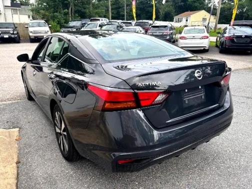 2022 Nissan Altima 2.5 SV