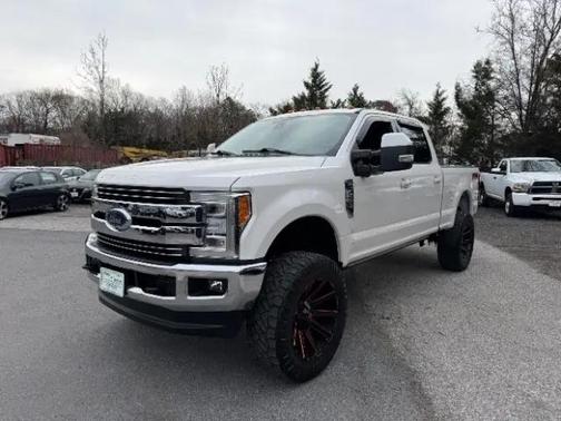White Platinum Metallic Tri-Coat 2019 Ford F-250 Lariat
