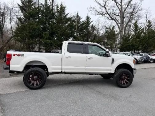 White Platinum Metallic Tri-Coat 2019 Ford F-250 Lariat