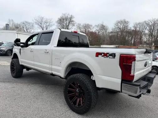 White Platinum Metallic Tri-Coat 2019 Ford F-250 Lariat