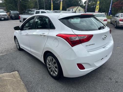 2017 Hyundai Elantra GT Base