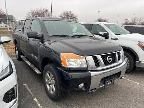 2012 Nissan Titan SV
