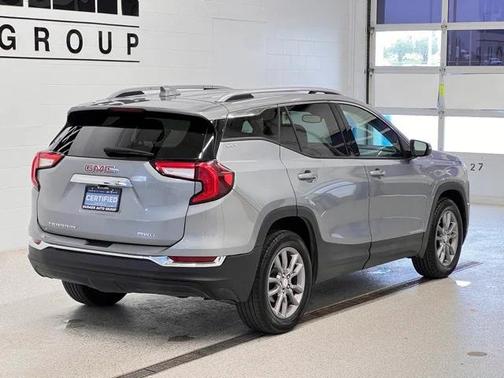 2024 GMC Terrain SLT
