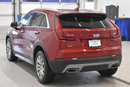 2022 Cadillac XT4 Premium Luxury