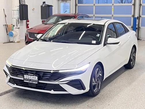 2025 Hyundai ELANTRA SEL