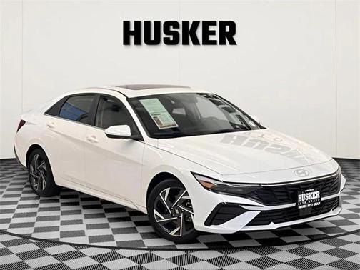 2025 Hyundai ELANTRA SEL