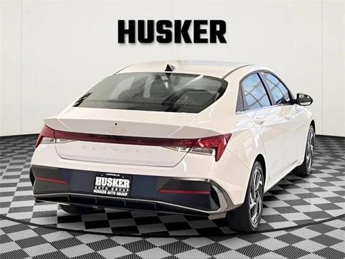 2025 Hyundai ELANTRA SEL