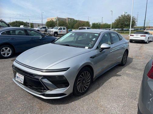2024 Hyundai SONATA Hybrid SE