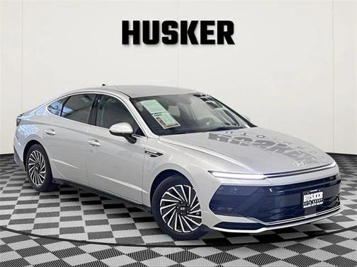 2024 Hyundai SONATA Hybrid SE