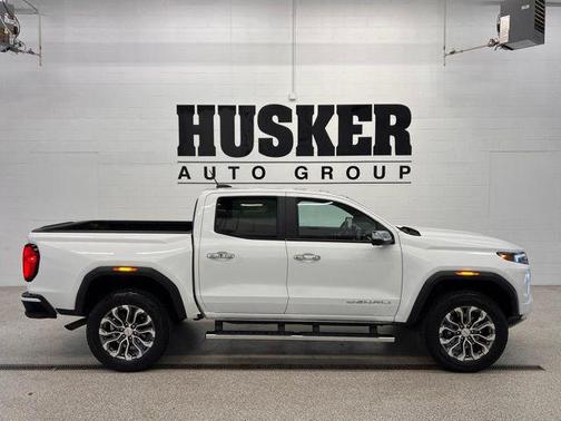 Summit White 2023 GMC Canyon Denali
