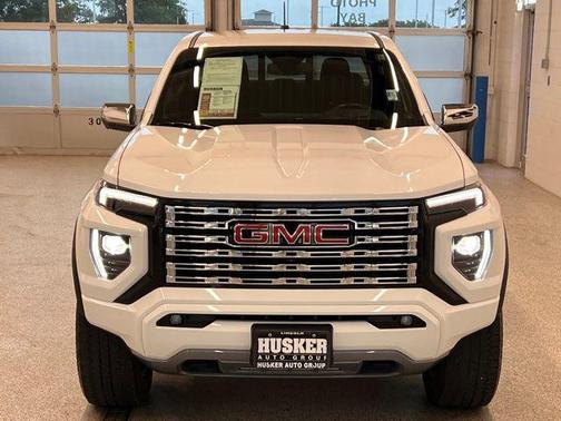 Summit White 2023 GMC Canyon Denali