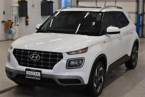 2024 Hyundai VENUE SEL
