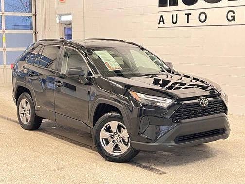 2025 Toyota RAV4 Hybrid LE