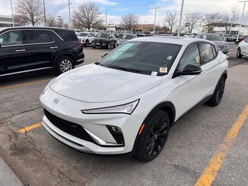 White Frost Tricoat 2024 Buick Envista Sport Touring FWD