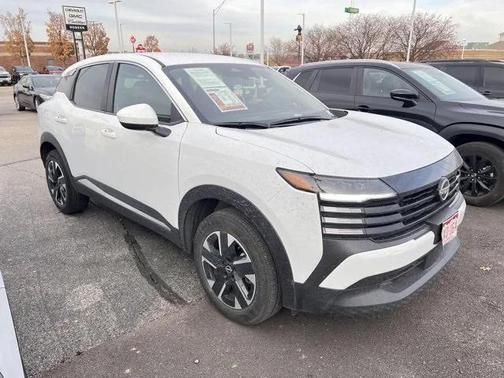 2025 Nissan Kicks SV