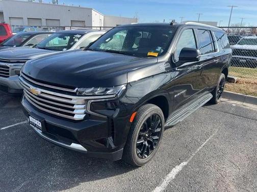 2022 Chevrolet Suburban 4WD High Country