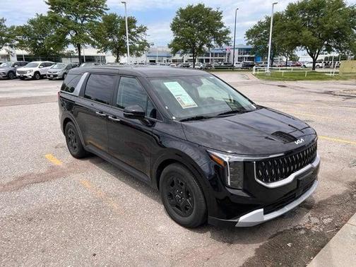 Aurora Black Pearl 2026 Kia Carnival LXS