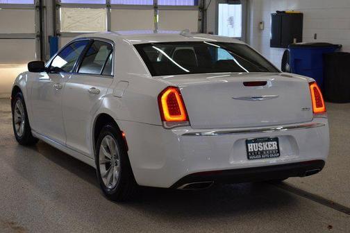 2020 Chrysler 300 Touring