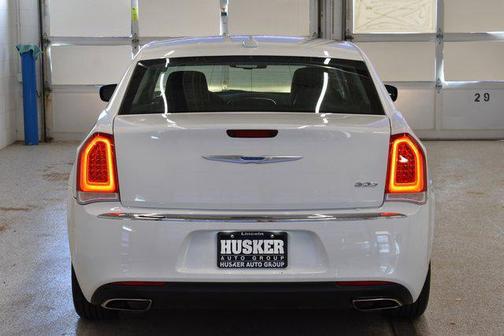 2020 Chrysler 300 Touring