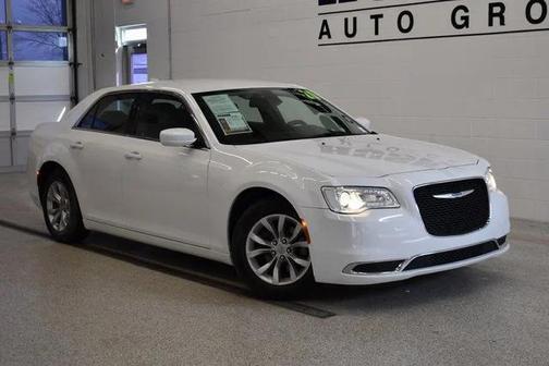 2020 Chrysler 300 Touring