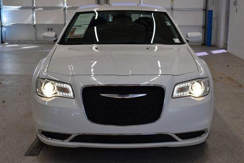 2020 Chrysler 300 Touring