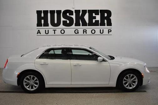 2020 Chrysler 300 Touring