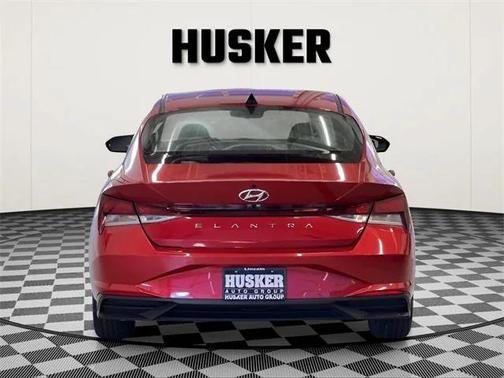 2021 Hyundai ELANTRA SEL