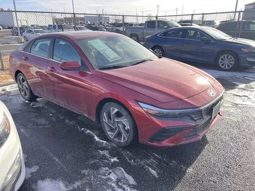 2025 Hyundai ELANTRA SEL