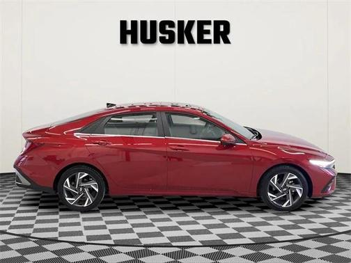 2025 Hyundai ELANTRA SEL