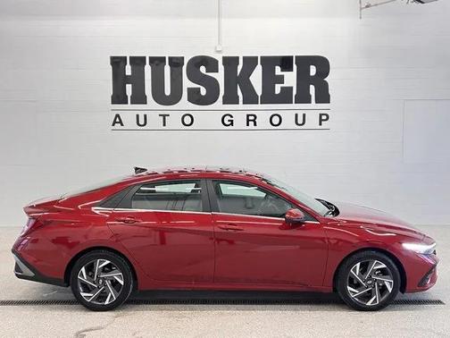 2025 Hyundai ELANTRA SEL