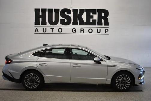 2024 Hyundai SONATA Hybrid SE